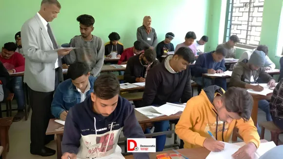 Bihar Board Exam: मैट्रिक परीक्षा की कॉपियों का मूल्यांकन आज से शुरू, 3 हजार शिक्षक कर रहे हैं जांच