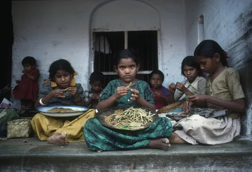 बालश्रम: कैसे बच्चे बाल मजदूरी के कारण हो रहे हैं, शोषण का शिकार