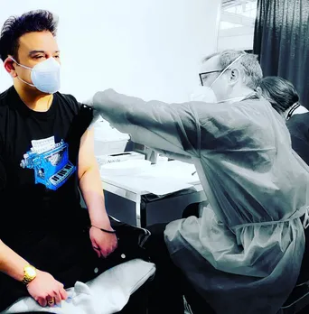 Adnan Sami gets covid jab, encourages netizens to take the vaccine shot