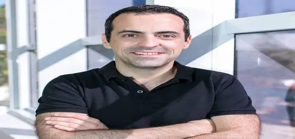 Facebook’s VR head Hugo Barra leaves the company