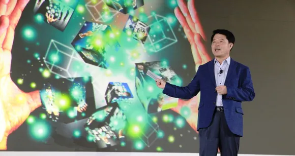 Samsung launches cutting-edge products at South West Asia Forum 2015