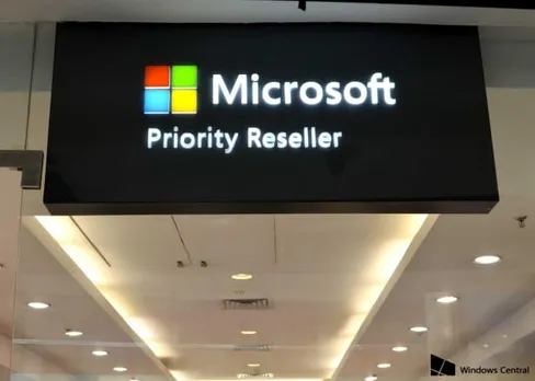 Microsoft begins global rebranding of Nokia stores