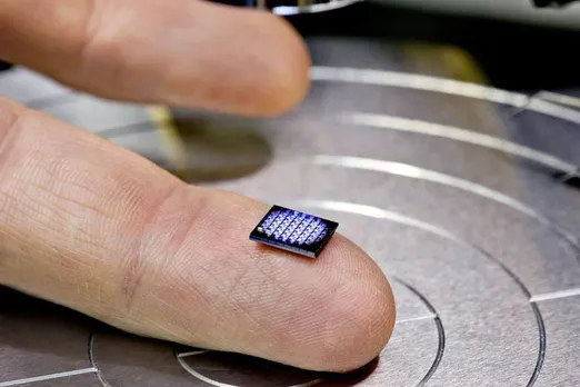 Smallest Computer in the World; Smaller Than A Grain Of Rice