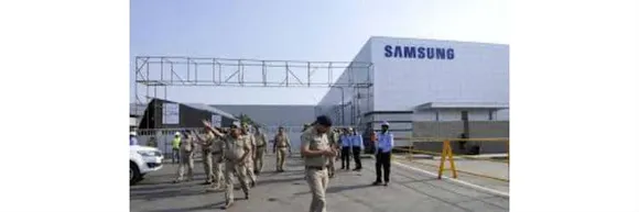 Samsung Noida factory opening: PM Modi, South Korea President Moon Jai-in take metro to inaugurate