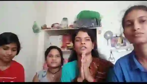 अलवर में फंसी कांकेर की आदिवासी युवतियों का मामला : माकपा का आरोप भाजपा ने दर्द दिया, तो कांग्रेस भी दवा से कर रही इंकार