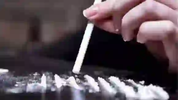 Addiction Issue: बच्चों को कैसे करें नशे के प्रति जागरूक