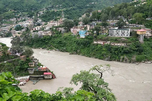 Climate change threatens India's Ganges, Indus river regions