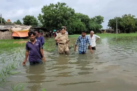 Heavy rains to Cyclone Asna, Gujarat is dealing with extreme weather