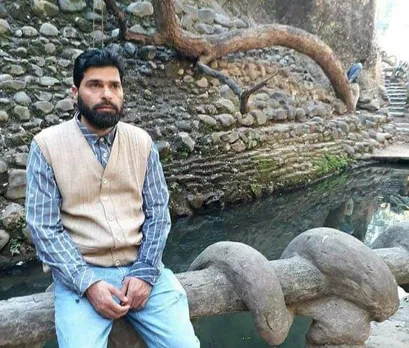 Lost vision at 16, but not hope, Tariq from Kashmir is a Gazetted officer today