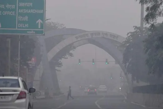 Breathing difficult in Delhi, air pollution reaches dangerous level