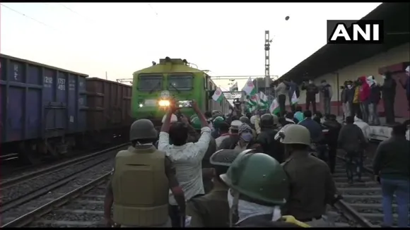 Farmers shutdown, rail stopped in Maharashtra, Odisha-Andhra too