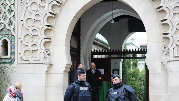 France: 76 mosques face closure, 66 migrants deported