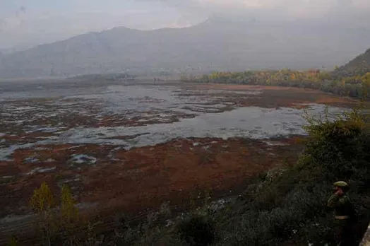 In Kashmir, Wular Lake is slowly turning into a swamp