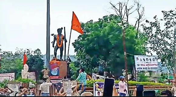 Now saffron flag hoisted on Bhil hero statue in Udaipur