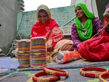 Resounding the jingle of bangles