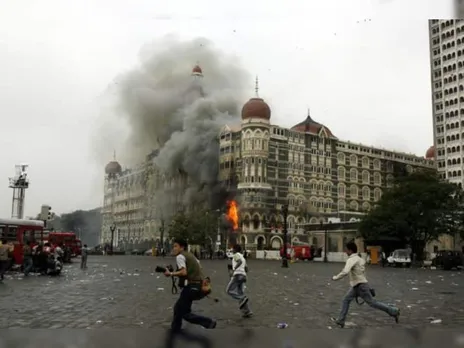 26/11 Mumbai Attack: top officials pay tribute to martyrs