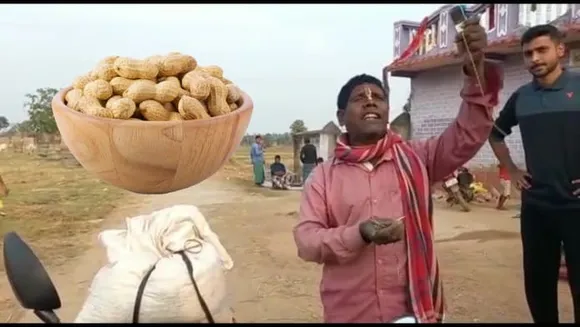 Peanut seller Bhuban new sensation, Story behind Kacha Badam song