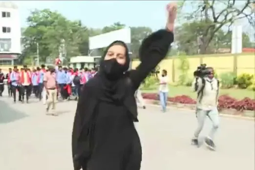 Video: Girl wearing hijab heckled by Hindu students at PES college