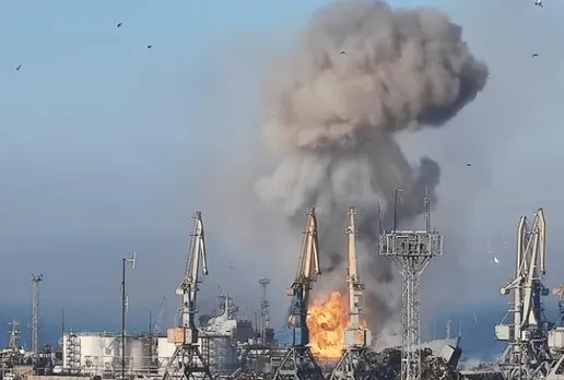 Video: Ukraine destroyed Very Important Russian Ship