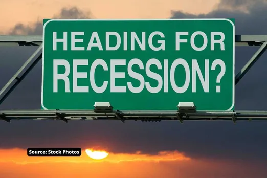 How possibility of economic recession is increasing?