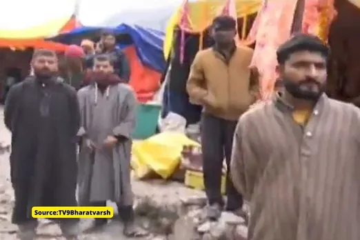 Religious Harmony in Amarnath: Muslims skip Eid to help pilgrims