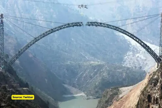 94 % deck laid over world’s highest railway bridge on Chenab river