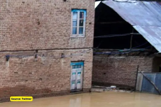 Why was Kashmir's flood management plan criticized?