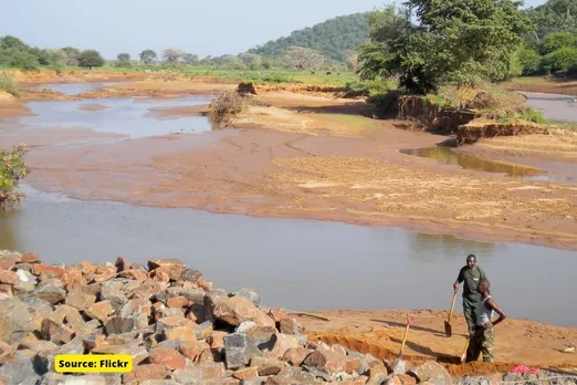 Floods displace millions of people in West Africa