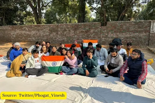 Why are India's medal-winning boxers protesting in Delhi?