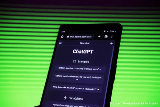 AI takes over newsrooms: ChatGPT replace Journalists