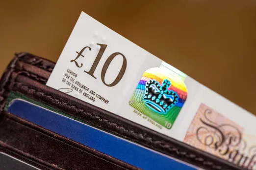 The polymer banknote controversy, or the irrationality of “everything plastic” 