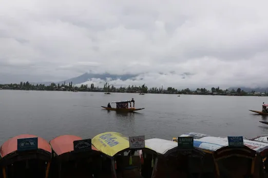Weather Patterns: How Unusual is Lack of Rainfall in Kashmir?