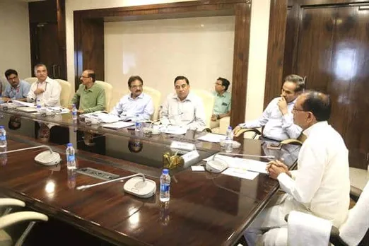 मुख्यमंत्री शिवराज ने चीता पुनर्वास प्रोजेक्ट की समीक्षा की