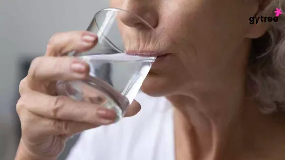 Dehydration during menopause: Why to drink more water?