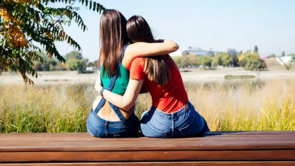 Female Friendship: क्यों करना चाहिए हमें फीमेल फ्रेंडशिप को सेलिब्रेट