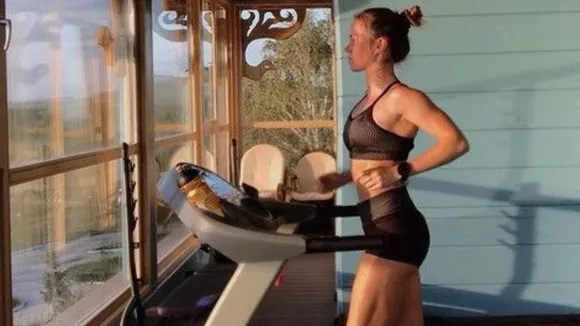 women in gym 