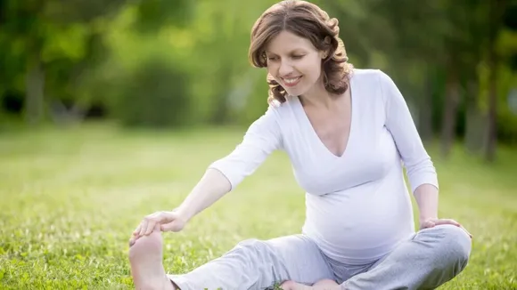 Pregnancy Myths: प्रेगनेंसी के दौरान विश्वास न करें इन बातों में