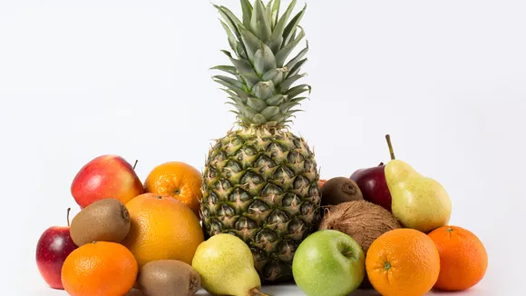 Health Tips: गर्मियों में फल खाने के फायदे