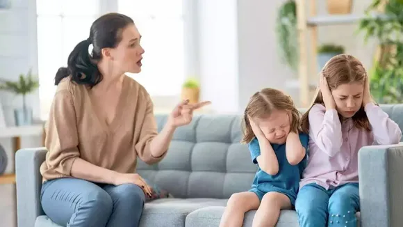 Calm & Connect: बच्चों के उपर चिल्लाने कि बजाय ऐसे करें व्यवहार