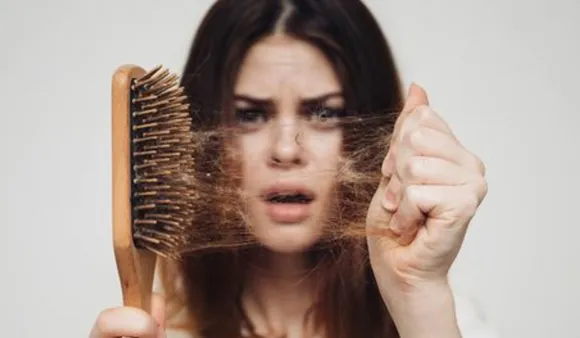 Hair Care: बालों को झड़ने से कंट्रोल करने के लिए टिप्स