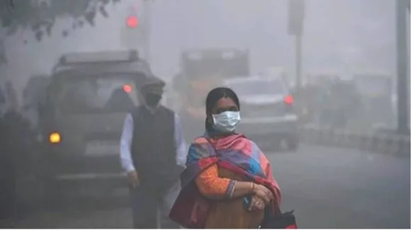 Delhi Air Pollution: दस सिगर्रेट पीने से भी खतरनाक है दिल्ली में सांस लेना