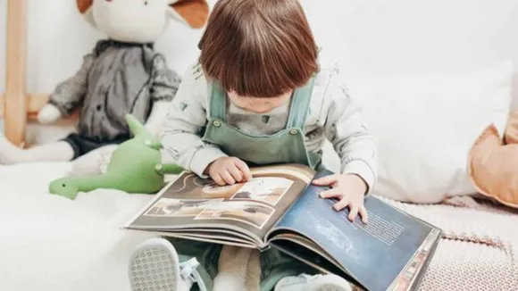 Parenting Tips: बच्चे को कैसे लगाएं बुक रीडिंग की आदत