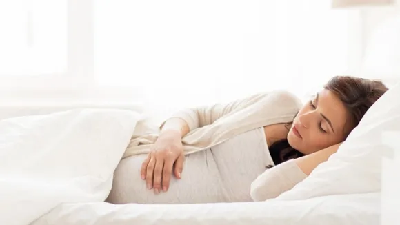 Pregnancy में आरामदायक नींद के लिए जानें यह 5 महत्वपूर्ण बातें
