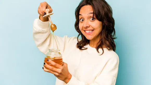 Honey Benefits: शहद के औरतों की सेहत के लिए 5 फायदे