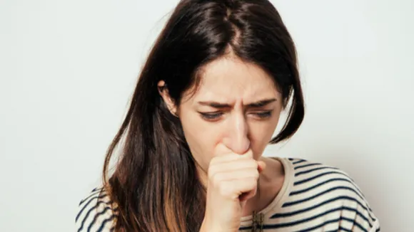 Cough-Cold Issue: खांसते-खांसते हैं परेशान तो आज़माएं ये घरेलू चीज़ें