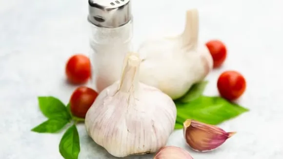 Garlic Benefits: लहसुन खाने के अनोखे फायदे