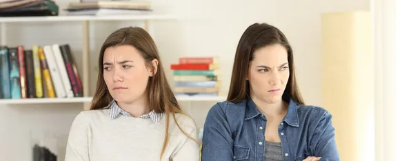 Toxic Siblings: जानें क्या आपके भाई-बहन टाक्सिक तो नहीं हैं