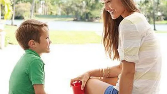 Parenting Tips: कैसे बनें अपने बच्चे के दोस्त
