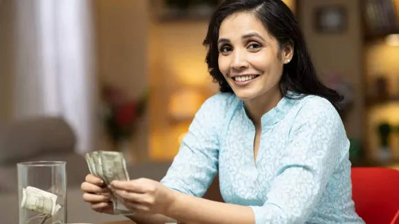 Financial Independence: महिलाओं के लिए आर्थिक आजादी के क्या मायने हैं?