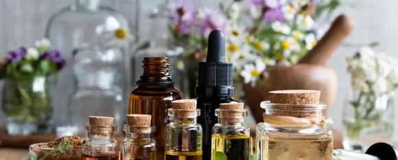 Essential oils: जैतून और नारियल तेल सहित जानें त्वचा के लिए जरूरी तेल